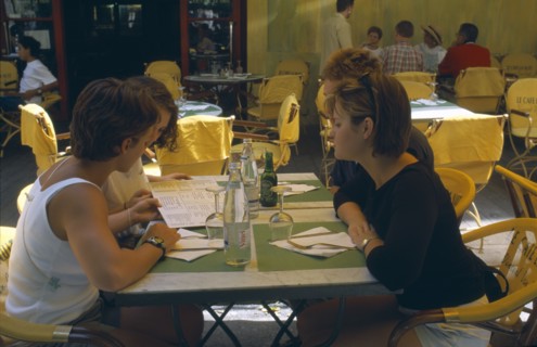 FRANCE, Provence-Cote d’Azur, Bouches-du-Rhône, "Arles.  Le Cafe La Nuit, Place du Forum.  Four