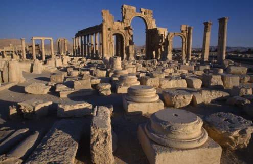 SYRIA, Central, Tadmur, Monumental arch.  High central arch flanked by a lower arch on each side