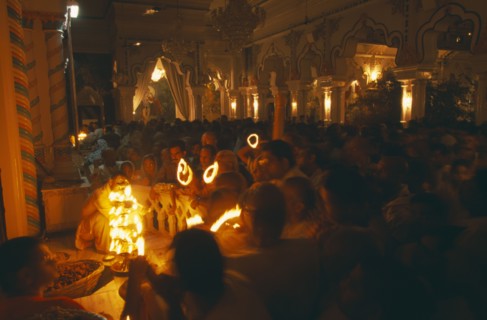 INDIA, Utter Pradesh, Vrindaven, "Dirwali festival, crowds of worshippers holding lighted candles