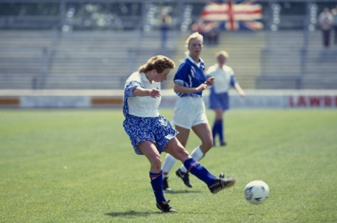 20026010 SPORT Ball Games Soccer Womens teams England V Ireland in the Yeovil European Championships
