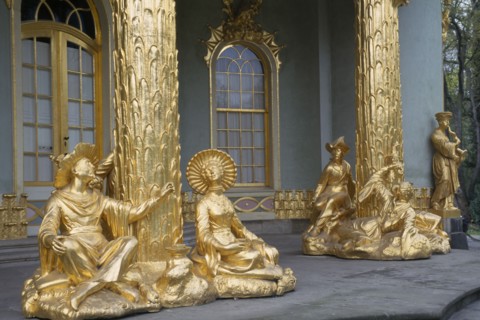 GERMANY, Brandenburg  , Potsdam, Sanssouci Palace Chinese Tea house. Golden statues