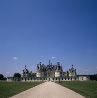 FRANCE, Loire Valley, Loir et Cher, Chambord Chateau. Long straight gravelled driveway with