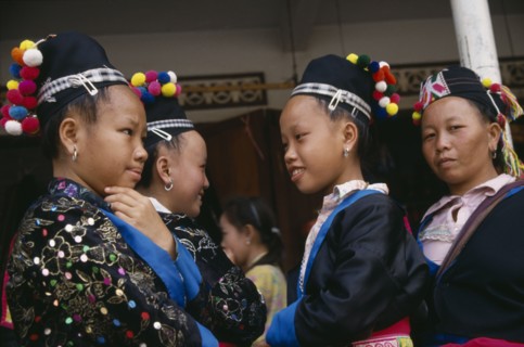 LAOS, Luang Prabang, Hmong women in traditional dress