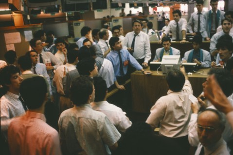FRANCE, Ile de France, Paris, La Bourse de Paris.  Interior with traders.
