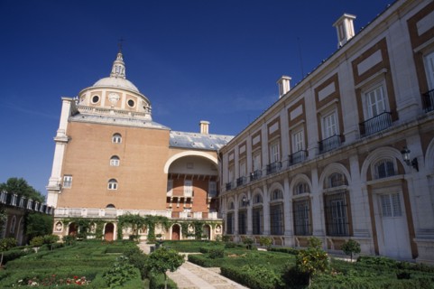 SPAIN, Madrid State, Aranjuez, Exterior view of the Palacio Real