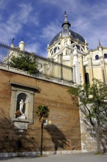 SPAIN, Madrid, Exterior of building