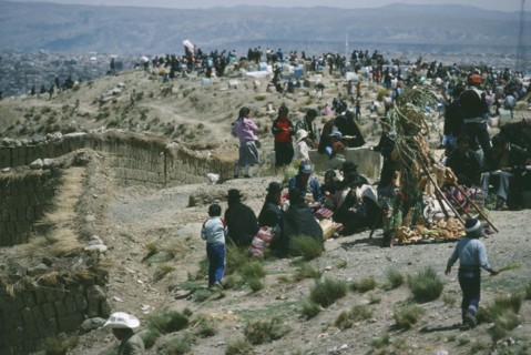 BOLIVIA, La Paz, All Souls Festival.  Crowds in graveyard above La Paz.