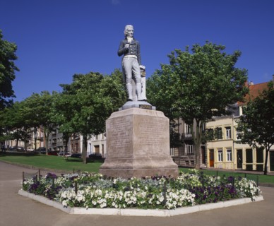 FRANCE, Nord Picardy Pas de Calais, Boulogne, Statue of Edward Jenner the discoverer of vaccine.