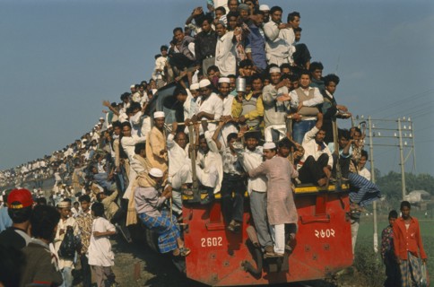 BANGLADESH, Dhaka, Overloaded Pilgrim train.