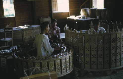 MYANMAR, Mandalay, Musicians playing classical musical instruments comprising of drums and