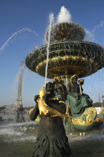 FRANCE, Ile de France, Paris, Foutain in the Place de la Concorde with the Luxor obelisk in the