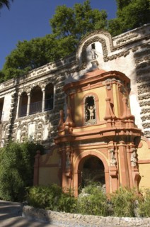 SPAIN, Andalucia, Seville, Santa Cruz District. The Royal Alcazar exterior detail