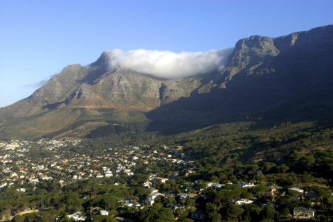 SOUTH AFRICA, Western Cape, Cape Town, View over city toward Table Mountain