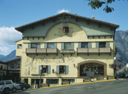 USA, Washington State, Chelan, Leavenworth. Typical town architecture in a Bavarian theme dating