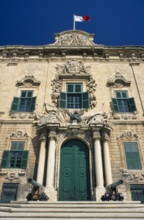 MALTA, Valletta, Auberge de Castille et Leon. Decorative baroque facade with steps leading to green