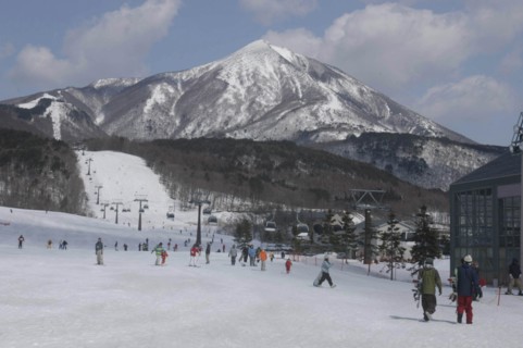 JAPAN, Fukushima, Aizu-Wakamatsu, Bandai Kogen ski resort in the winter with Mt Bandai and