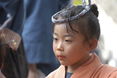 JAPAN, Chiba, Narita, "Etsuko Watanabe, 8 years old, is a ""tekomae"" which is a young girl who