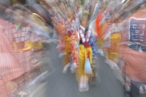 JAPAN, Chiba, Narita, "Maki Tsuchiya, 9 years old, leads the ""tekomae"", young girls proceeding