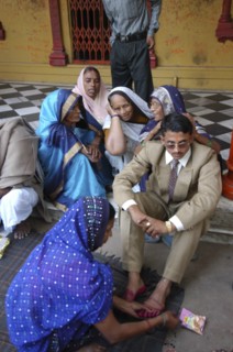 INDIA, Uttar Pradesh, Varanasi, Sankat Mochan Mandir temple. Hindu wedding with the groom getting