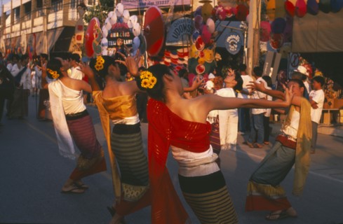THAILAND, Chiang Mai, Baw Sang, Dancers in traditional northern Thai attire performing traditional
