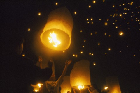 THAILAND, Chiang Mai, Mae Jo San Sai District, Loi Krathong Festival aka Yi Peng. People launching