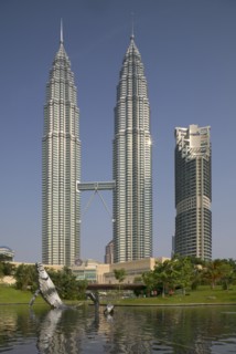 MALAYSIA, Kuala Lumpur, The Petronas Towers.