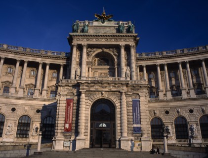 AUSTRIA, Vienna, Hofburg Royal Palace. New Castle section with main entrance to National Library