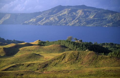 INDONESIA, Sumatra, Landscape, View north from Samosir island near Ambarita towards the north shore