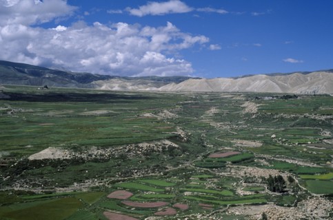 NEPAL, Mustang, Namgyal, Agricultural landscape north of Lo Manthang.