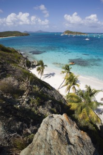 WEST INDIES, St Vincent & The Grenadines, Tobago Cays, View over the beach of Jamesby Island and