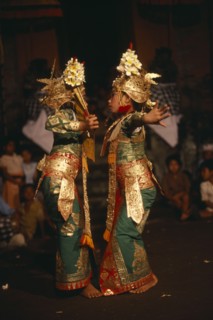 INDONESIA, Bali, Children performing Legong dance