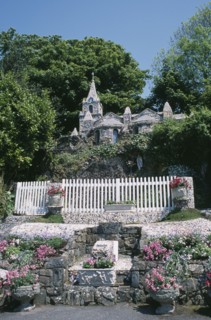 UNITED KINGDOM, Channel Islands, Guernsey, St Andrews. Les Vauxbelets.The Little Chapel.