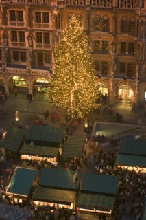 GERMANY, Bavaria, Munich, The Christmas tree and stalls in front of the Rathaus during the