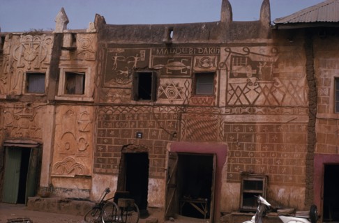 NIGERIA, Zaria, Decorated and painted exterior facade of Hausa building.