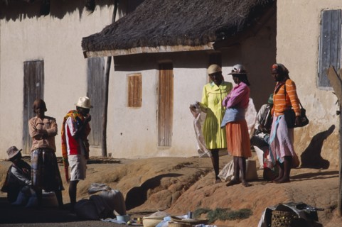 MADAGASCAR, People, Road to Ranomafana. Malagasy local people wearing traditional colourful