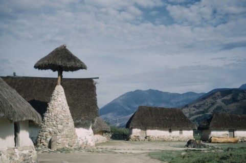 COLOMBIA, Sierra Nevada de Santa Marta Southern Foothills, San Sebastian de Rabago, Catholic