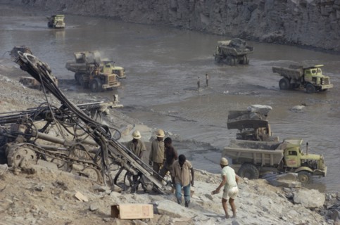 CONGO, Construction, Building of the Inge Dam.