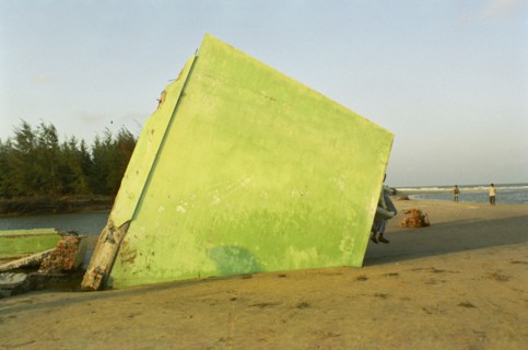 INDIA, Tamil Nadu, Nagapattinam, The remains of a house destroyed by the Indian Ocean Tsunami lie