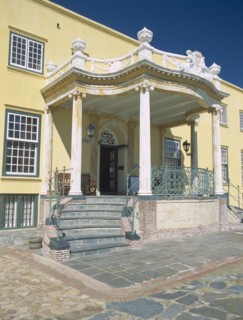 SOUTH AFRICA, Western Cape, Cape Town, The Castle of Good Hope. Yellow Colonial building with steps