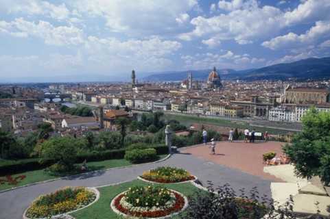 ITALY, Tuscany, Florence, Piazzale Michelangelo gardens and viewpoint over city.