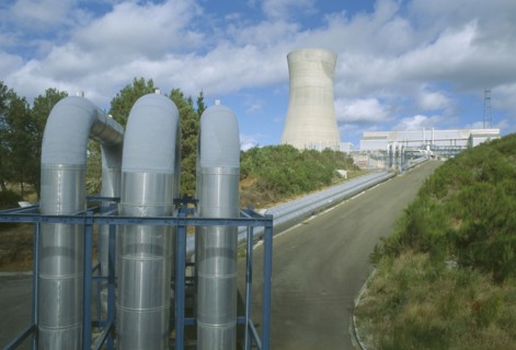 NEW ZEALAND, North Island, Taupo, Pipelines taking superheated steam to Ohaaki Geothermal Power