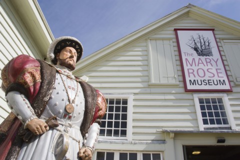 ENGLAND, Hampshire, Portsmouth, Statue of King Henry VIII outside the Mary Rose Museum in The