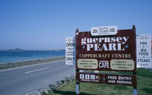 UNITED KINGDOM, Channel Islands, Guernsey, St Peters.The Guernsey Pearl and Coppercraft centre sign