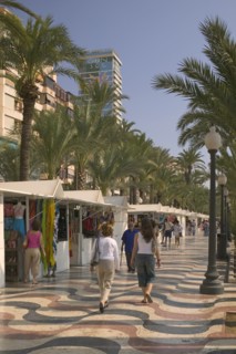 SPAIN, Costa Blanca, Alicante, The Explanada de Espana. People walking past shops.
