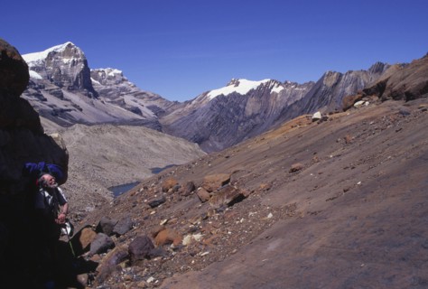 COLOMBIA, Cordillera , Boyaca, "The climb up to Boqueron Bellavista with a man hiking, Sierra
