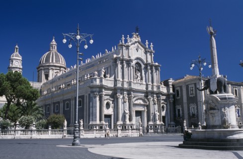 ITALY, Sicily, Catania, II Duomo Cathedral exterior with statue of the Elephant