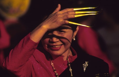 THAILAND, North, Chang Mai, "Bo Sang Umbrella fair/dancer with golden fingers. The artisan village