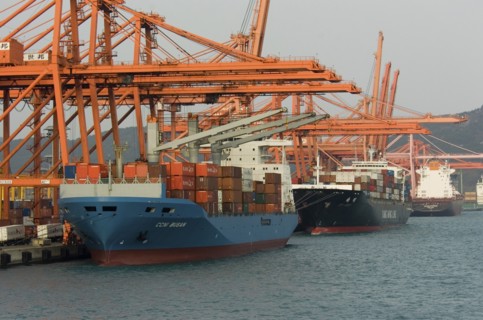 SOUTH KOREA, Yeongnam, Busan, Container vessel at Busan's container port