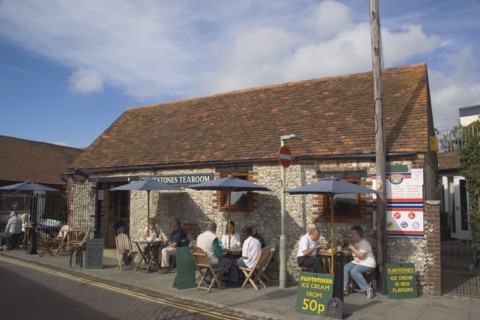 ENGLAND, Hampshire, Emsworth, Flintsones Teahouse nexxt to the harbour.