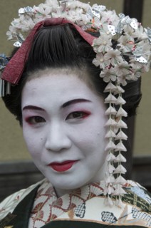 JAPAN, Honshu, Kyoto, Geisha at Sannen-zaka